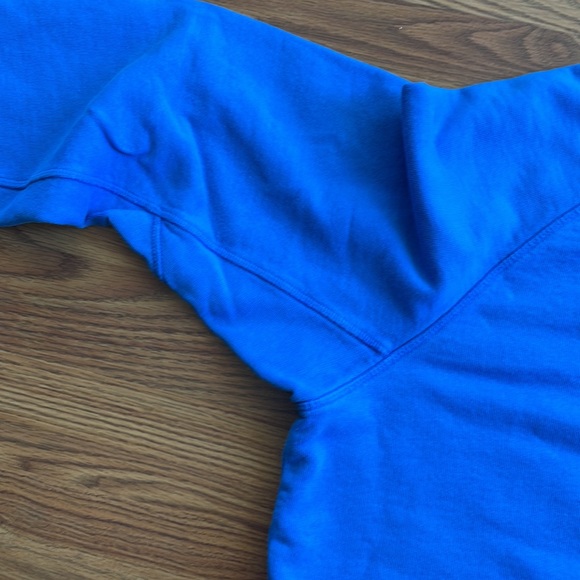 Pact xl french terry sweatshirt in cornflower blue. Fit is more like SM/Med - Picture 4 of 5